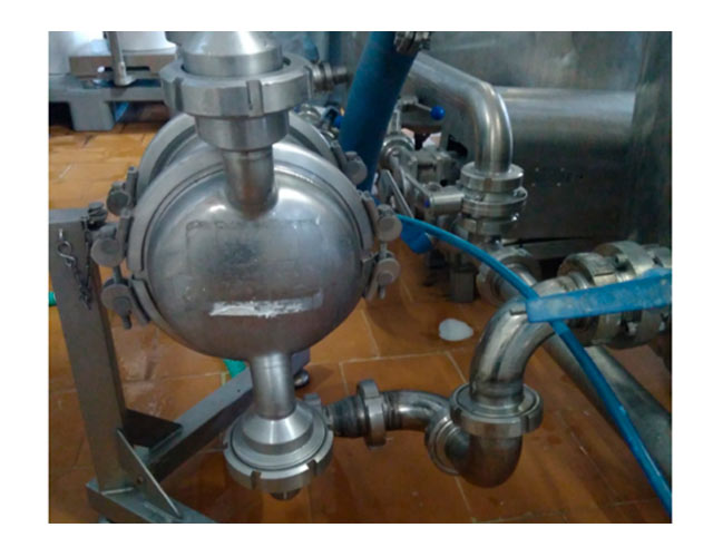 Мембранный пневматический насос DEPA DL40 SLV Z-T перекачивает 20% сметану, питьевой йогурт, молоко, творог